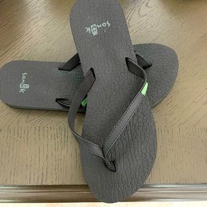 Sanuk Flip flop